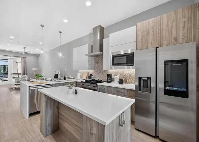Sage Sanctuary 2bd Townhouse Free Parking Apartment